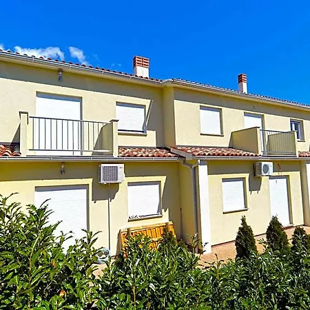 House 1581 3*