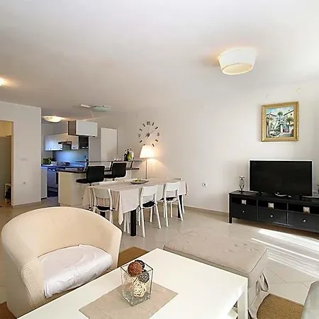 House 1581 풀라