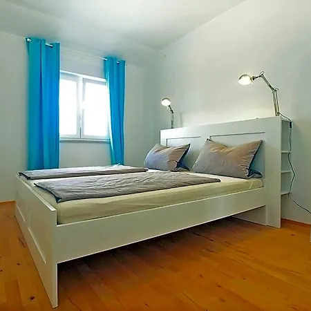 House 1581 풀라